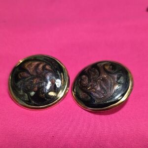 Elegant Gold and Black Swirl Earrings